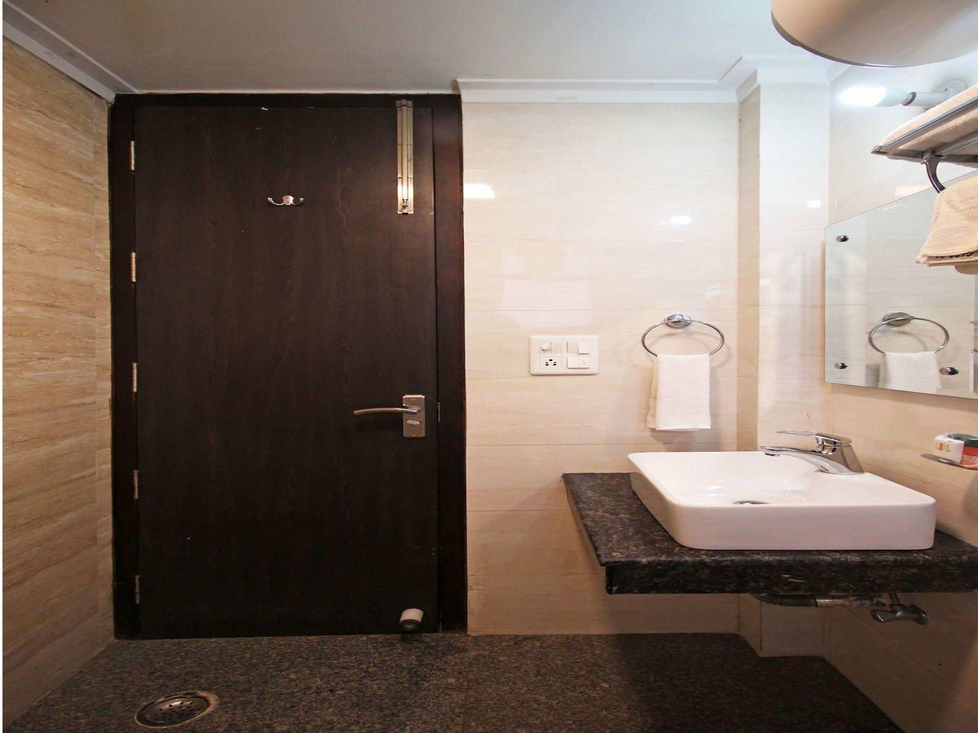 Oyo 8110 Nstay 31 Гургаон Екстериор снимка